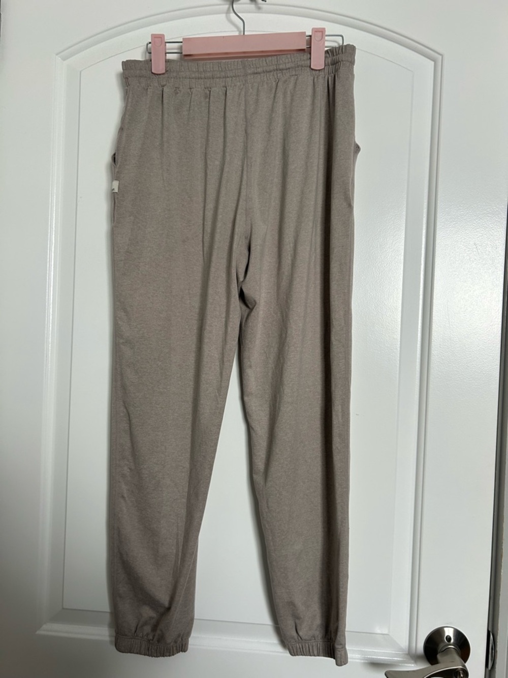 Vuori Women's Boyfriend Jogger Lounge Sweatpants Size S athleisure cozy gym Tan - Picture 7 of 9